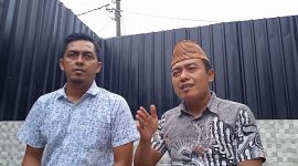 TEGANG: Ketua Relawan Prabowo-Gibran Khairul Kalam respon pernyataan Bawaslu terkait adanya dugaan pelanggaran pada video bagi-bagi uang yang dilakukan oleh ulama kondang Gus Miftah. (Kamis, 04/01). (ZAINI DAHLAN/TELITI). 