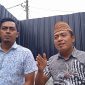 TEGANG: Ketua Relawan Prabowo-Gibran Khairul Kalam respon pernyataan Bawaslu terkait adanya dugaan pelanggaran pada video bagi-bagi uang yang dilakukan oleh ulama kondang Gus Miftah. (Kamis, 04/01). (ZAINI DAHLAN/TELITI). 