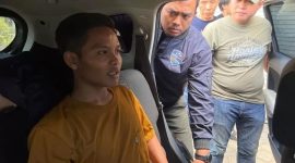 TEGANG: Pelaku pengancam penembakan Anies Baswedan, AWK ditangkap Polisi. (POLDA JATIM/TELITI.ID) 