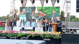 MERIAH: Tiga pasangan calon bupati dan wakil bupati Pamekasan saat menghadiri acara deklarasi pilkada damai di eks PJKA, Selasa (24/09). (Istimewa/TELITI) 