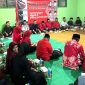PENUH SEMANGAT: Partai Demokrasi Indonesia Perjuangan (PDIP) lebarkan sayap pemenangan di berbagai kecamatan. Kali ini konsolidasi pemenangan menyasar Kecamatan Pamekasan dan Galis, Senin (21/10). (Istimewa/TELITI) 